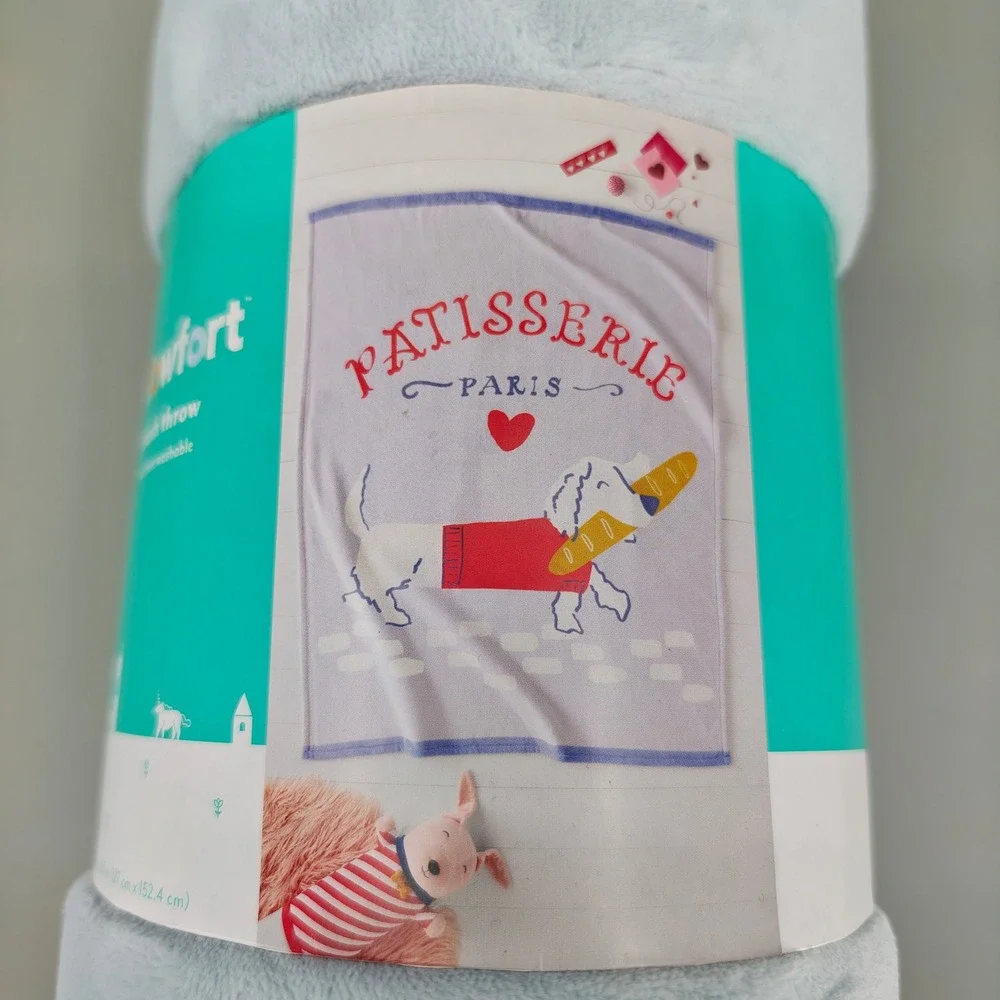 Pillowfort Plush Throw Blanket Patisserie Paris Dog 50x60 Blue 097 02 0059